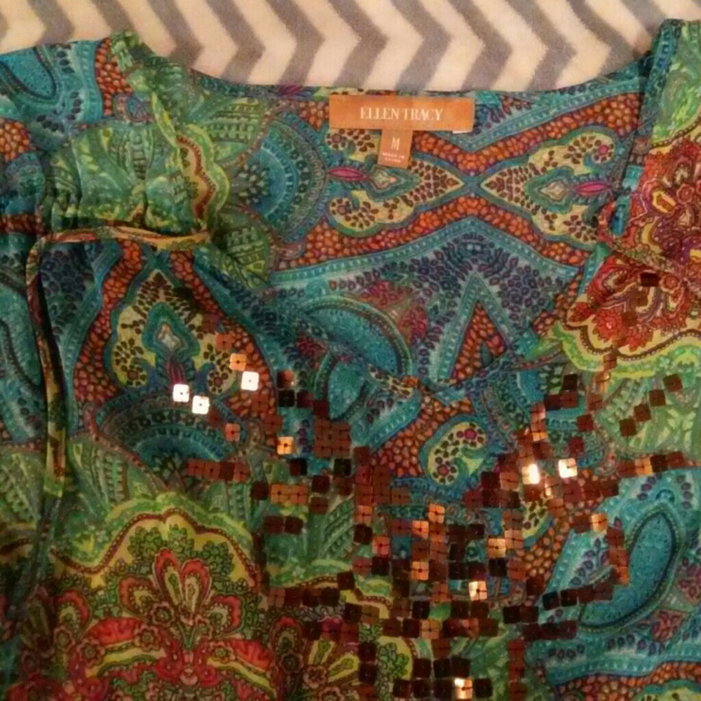 Stylish top - Picture 2 of 5